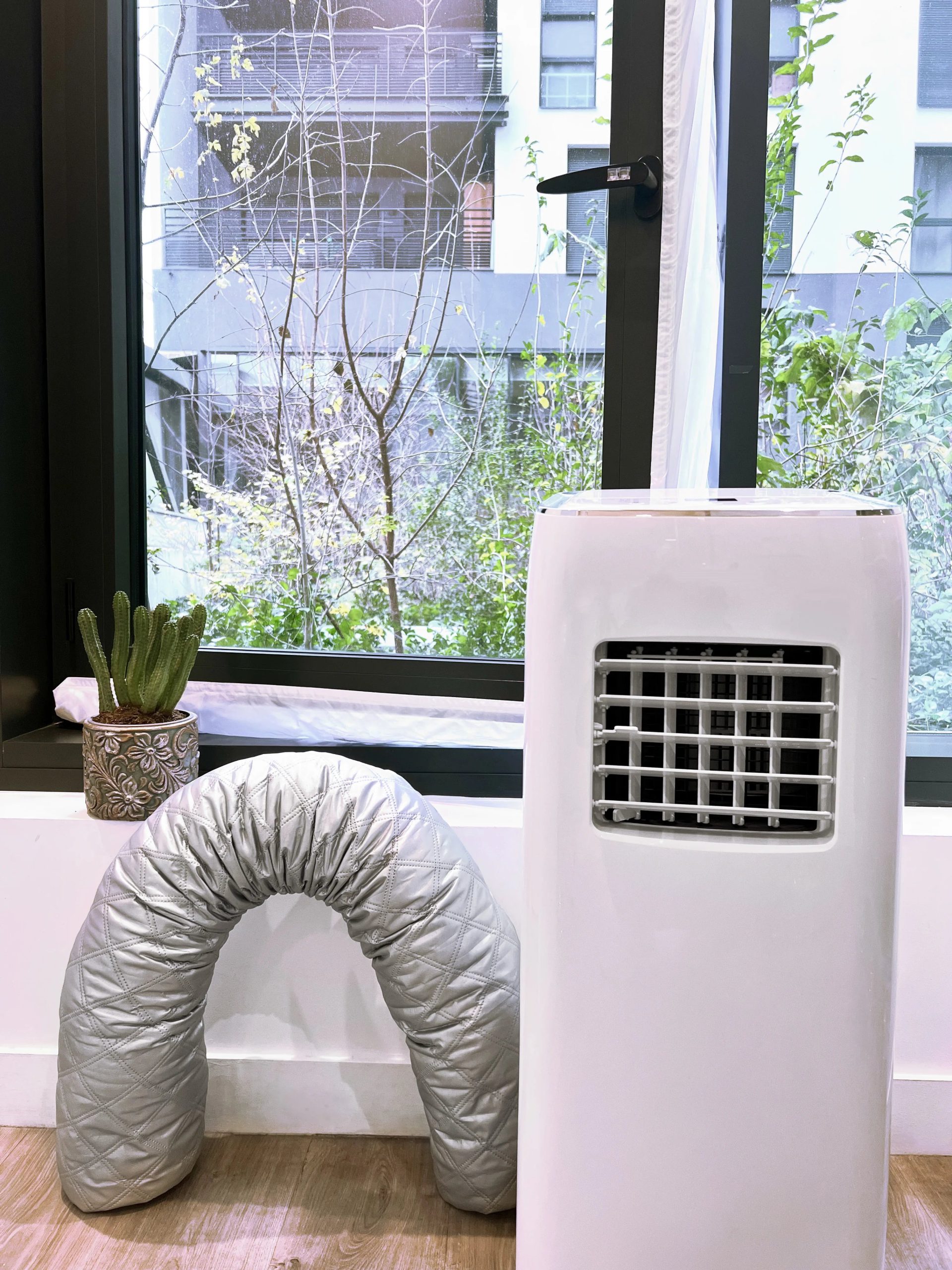 Universele isolatiehoes voor de afvoerslang van een mobiele airco